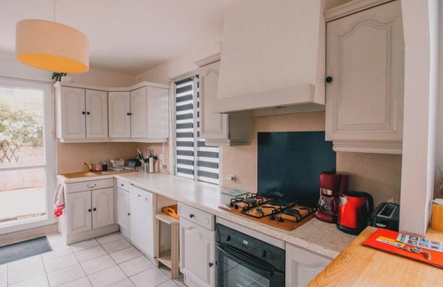 Brignogan-Plage House | Centrally located house near the beach