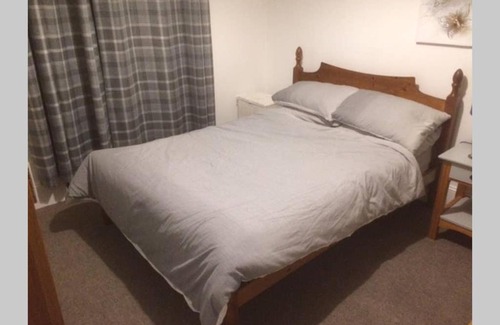 Wick Apartment | Centrally located 1 bed modern flat with harbour views
