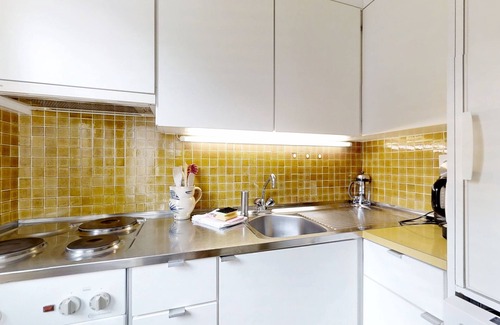 Silvaplana Apartment | Centrally located 3-room flat on the 3rd floor with gallery, approx.