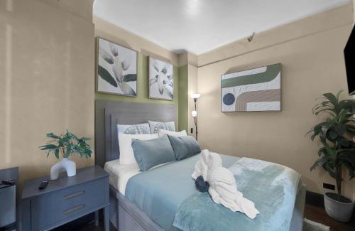 Central New York City Apartment | Centrally Located APT in NYC Walk to Time Square