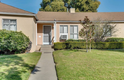 Burbank Apartment | Centrally Located Burbank Duplex Near Hollywood!