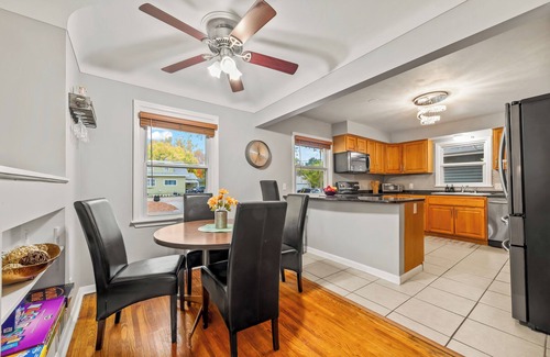 Brooklyn Center House | Centrally Located Cozy Home W/Game & Yoga Rooms