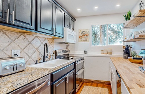 Avon Apartment | Centrally located condo with office, fireplace, W/D, & ski closet