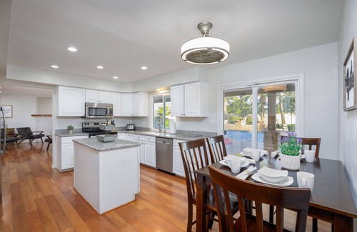 Raskin Estates House | Centrally located estate in Scottsdale with a heated pool, game room, and more!