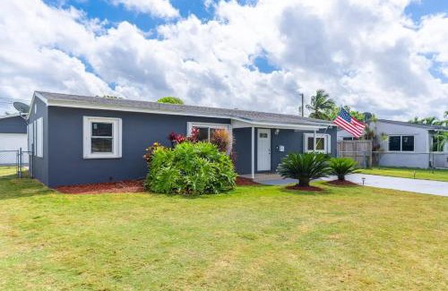 Homestead House | Centrally located Family-business Home