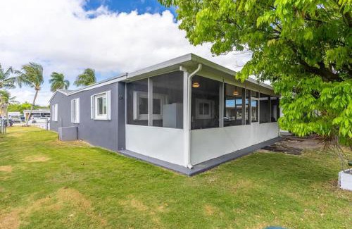 Homestead House | Centrally located Family-business Home