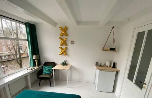 Amsterdam City Centre House | Centrally located house with Canal View