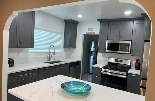 University Heights House | Centrally located in San Diego, AC, walkable to Hillcrest,near downtown-beaches!