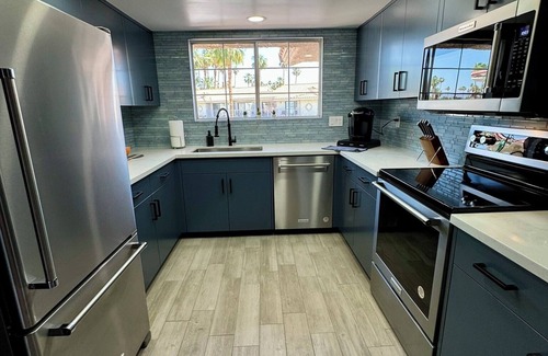 Palm Springs Condo | Centrally located and spacious condo with mountain views. Dog-friendly!