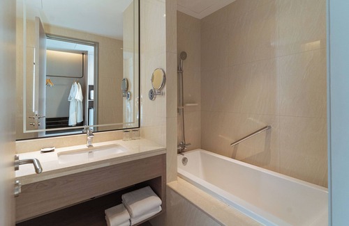 Nai Mueang Hotel | Centre Point Hotel Terminal21 Korat