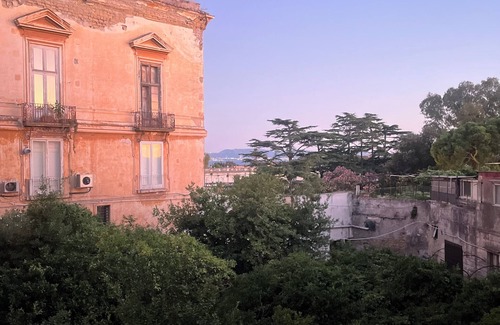 Portici Apartment | Centric apartment, bright and cozy, well connected to public transport