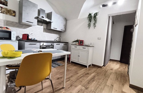 Picanello-Ognina-Barriera-Canalicchio House | Centro Città My House