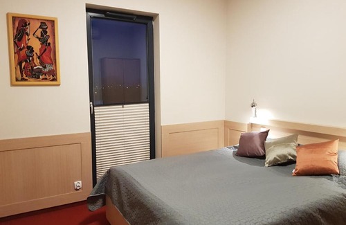 Stare Babice Hotel | Centrum Misji Afrykańskich - centrum hotelowo-konferencyjne