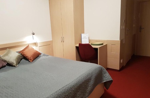 Stare Babice Hotel | Centrum Misji Afrykańskich - centrum hotelowo-konferencyjne