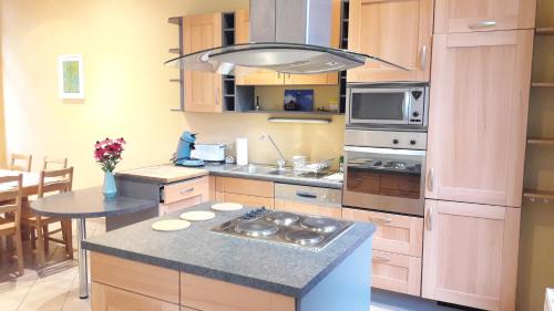 Ilot Sacre Apartment | CEP MAISONNETTE