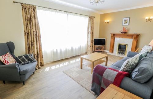 Penrhyndeudraeth House | Ceris