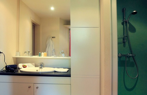 Luxeuil-les-Bains Hotel | Cerise Luxeuil Les Sources