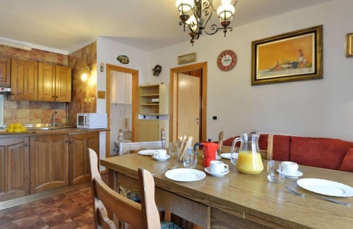 Alba Apartment | Cesa Fraines by Interhome