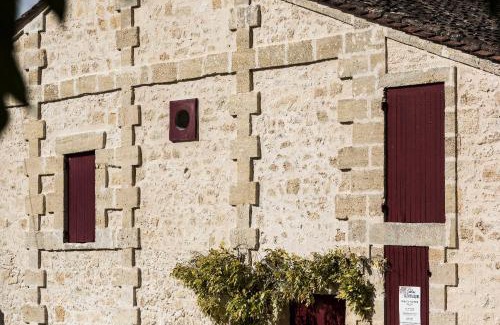 Montagne Bed & Breakfast | Château Croix Beauséjour "Maison du Vigneron"