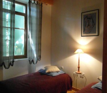 Colombieres-sur-Orb Apartment | Château de Colombières sur Orb