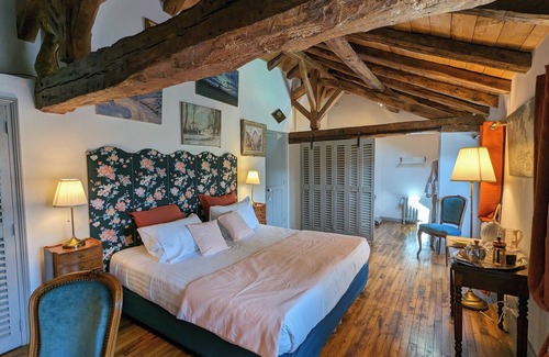 Montbron House | Château de Lavaud