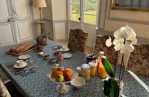 Loubedat Bed & Breakfast | Château de Mauhic - 15th century