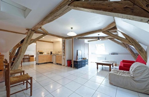 Saint-Forgeot Bed & Breakfast | Château de Millery