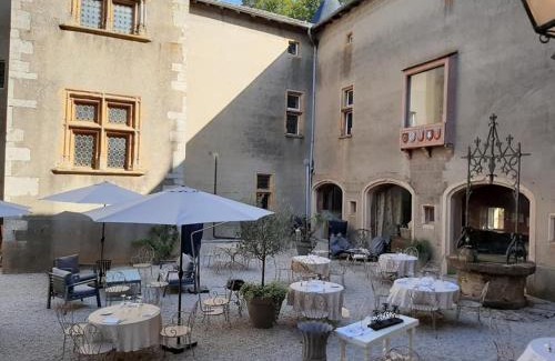 Varennes-les-Macon Bed & Breakfast | Château de Varennes