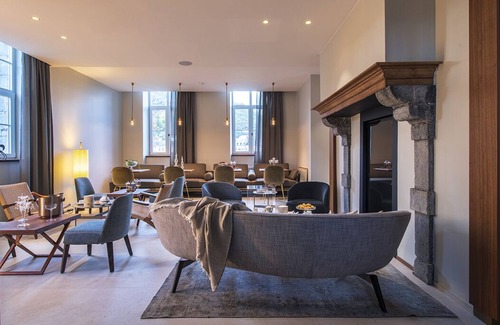 Vireux-Wallerand Hotel | Château de Wallerand