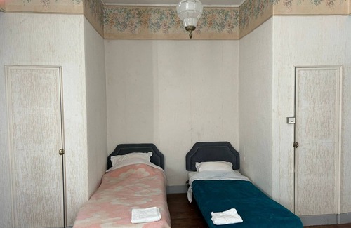 Cambounet-sur-le-Sor Other | Château Sleeping Beauty