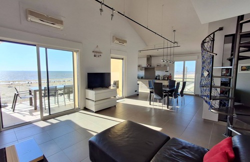 Port District Apartment | Châtelaillon-Plage: 4-room apartment, 6 people, terrace, WIFI