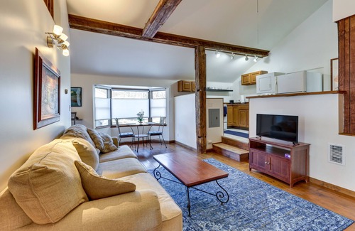 Wayland House | Chagrin Falls Home ~ 2 Mi to Town!