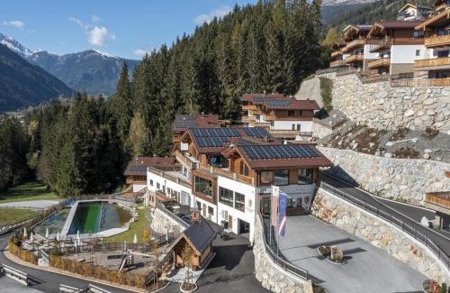 Schonbach Ski Chalet | Chalet near Ski Lift with Garden
