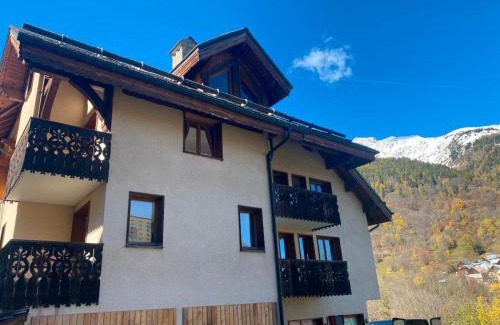 Saint-Colomban-des-Villards Ski Chalet | Chalet de l'Ardoisière