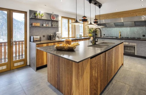 La Clusaz Ski Chalet | Chalet, 100m from ski slopes, terrace, balcony, fireplace or stove, parking, tv, ski locker, 290m²