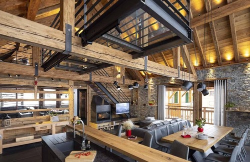 Les Deux Alpes Ski Chalet | Chalet, 150m from ski slopes, fitness, sauna, terrace, fireplace or stove, tv, 260m², Les 2 Alpes