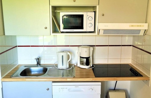 La Joue du Loup Ski Chalet | Chalet, 350m from ski slopes, view mountain, fitness, terrace, parking, tv, ski locker, 43m²