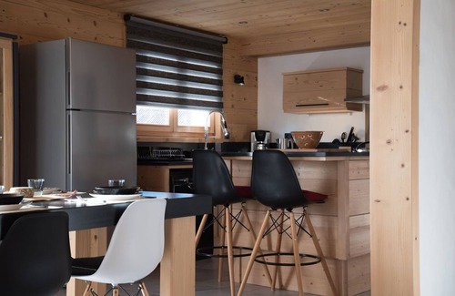 Les Carroz-d'Araches Ski Chalet | CHALET 4M LES CARROZ FOOT OF SPACIOUS TRACKS SAUNA. JACCUZI