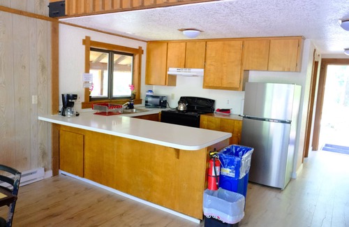 Ashford Cabin | Chalet at Rainier Lodge - 0.4 mi to Mt. Rainer