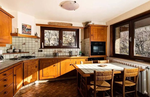 Vallouise-Pelvoux Ski Chalet | Chalet Belvedere-Vallouise - Chalet overlooking Vallouise 9 people