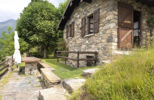 Peglio Apartment | Chalet Bodone by Halldis