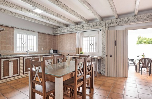 El Palmar House | Chalet Casa Playamar close to the Beach with Garden, Pool & Wi-Fi
