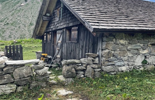 Saint-Jean-dʼAulps Ski Chalet | Chalet d'alpage 5 pers à 1819m vue Mont Blanc accessible on foot or 4x4