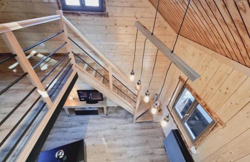 Floyon House | Chalet en Bois Confortable avec Spa Extérieur, Terrasse et Grand Jardin - FR-1-510-198