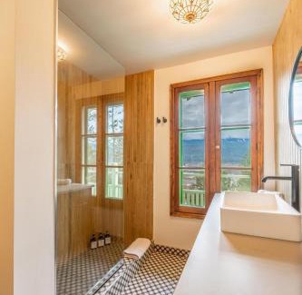 Golden Ski Chalet | Chalet Ernest Feuz - Edelweiss Village