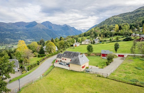 Arcizans-Avant Ski Chalet | Chalet in a small village 600 m above sea level. Rest, serenity and charm.