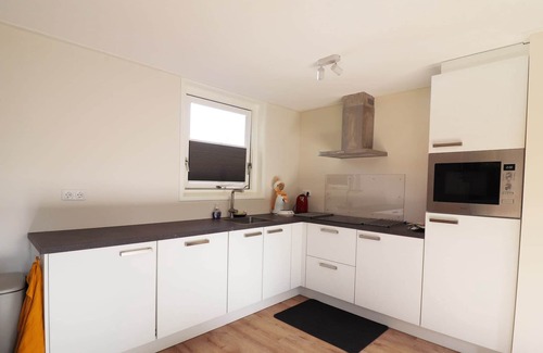 Sint Nicolaasga House | Chalet in Friesland with terrace