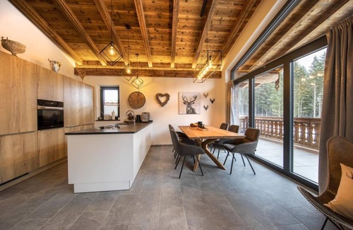 Schonbach Ski Chalet | Chalet in Neukirchen near Wildkogel Ski Arena