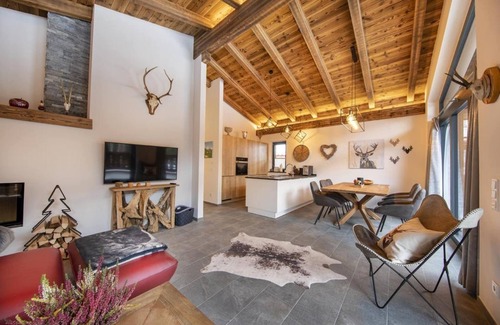 Schonbach Ski Chalet | Chalet in Neukirchen near Wildkogel Ski Arena