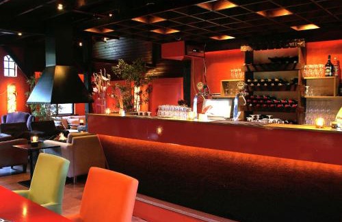 Ootmarsum Ski Chalet | Chalet in Overijssel with Spacious Terrace